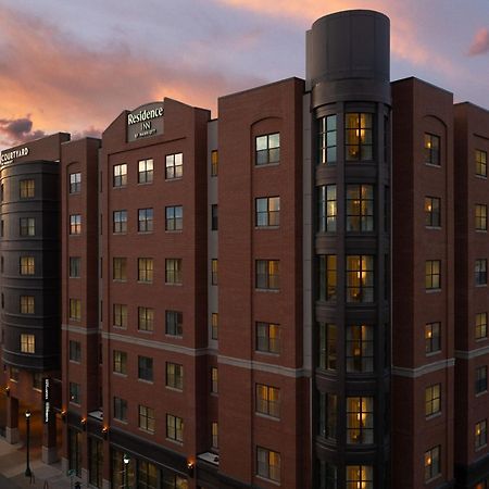Courtyard By Marriott Syracuse Downtown At Armory Square Hotell Exteriör bild
