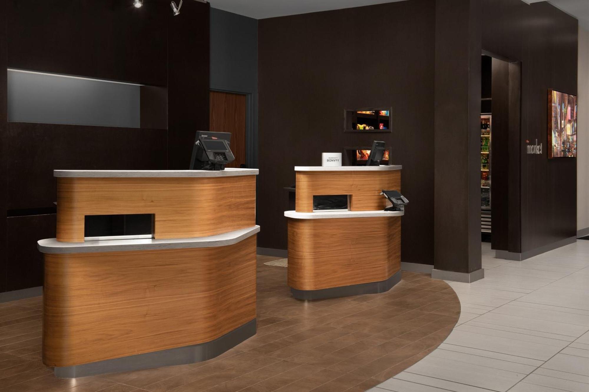 Courtyard By Marriott Syracuse Downtown At Armory Square Hotell Exteriör bild