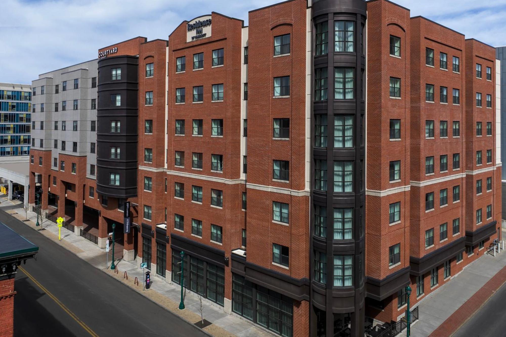 Courtyard By Marriott Syracuse Downtown At Armory Square Hotell Exteriör bild