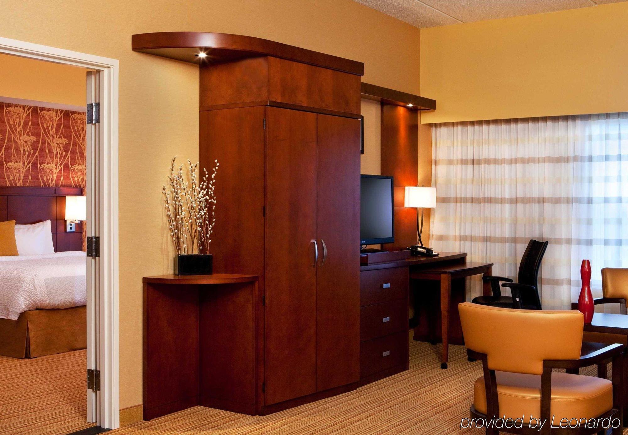 Courtyard By Marriott Syracuse Downtown At Armory Square Hotell Exteriör bild