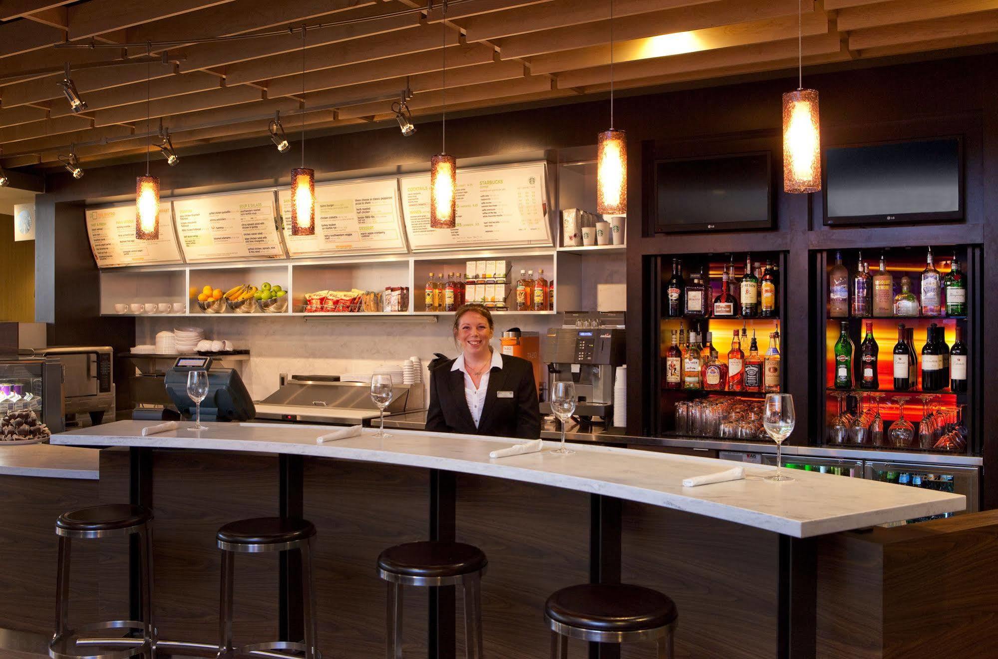 Courtyard By Marriott Syracuse Downtown At Armory Square Hotell Exteriör bild